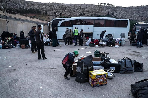 evacuación de terroristas y familiares en áreas al sur de Damasco Continúa evacuación de terroristas y familiares en áreas al sur de Damasco